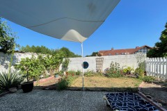 Große Terrasse mit Sonnensegel, Foto: Mechthild Wilhelmi