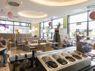 Gastrobereich "Essbar" im EDEKA Center Specht
