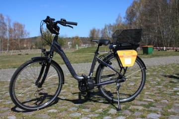 Diese E-Bikes können im NaturParkZentrum geliehen werden